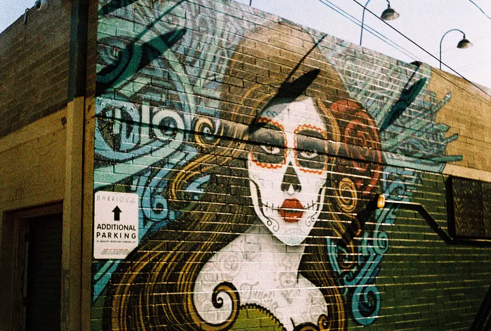 Calle 16 mural