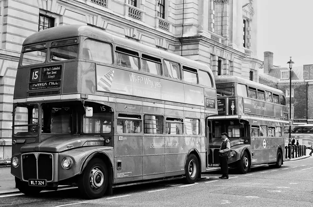 Routemaster Buses - Olympus OM-1n, 28mm, Ilford XP2 Super