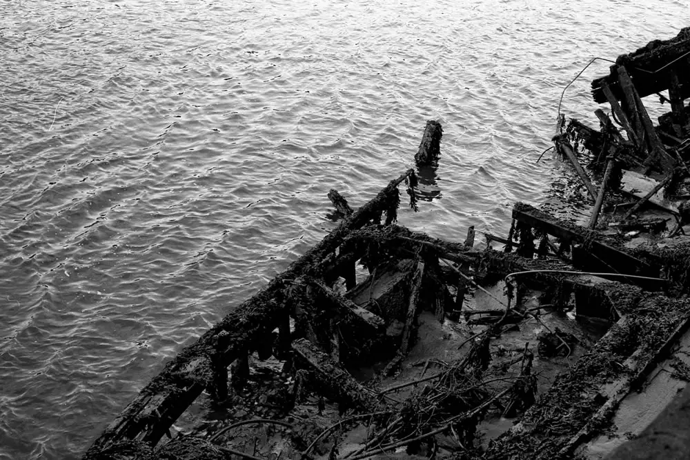 “Shipwreck” Newcastle, England, April 2016 - Ilford HP5+/ Zeiss IKON ZM / Zeiss 50mm f/1.5