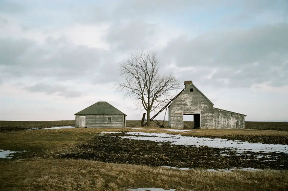 Abandoned Barn, Iowa. Konica Hexar AF, Kodak Portra 160.