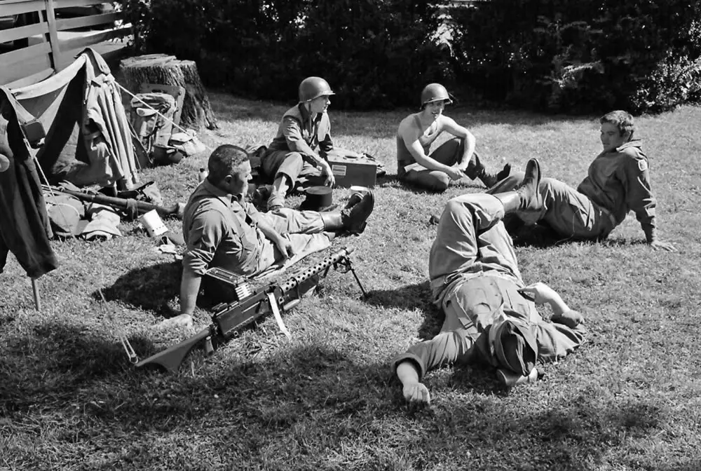 Relaxing after the “battle,” 8/14, Tri-X in HC110 Dilution H
