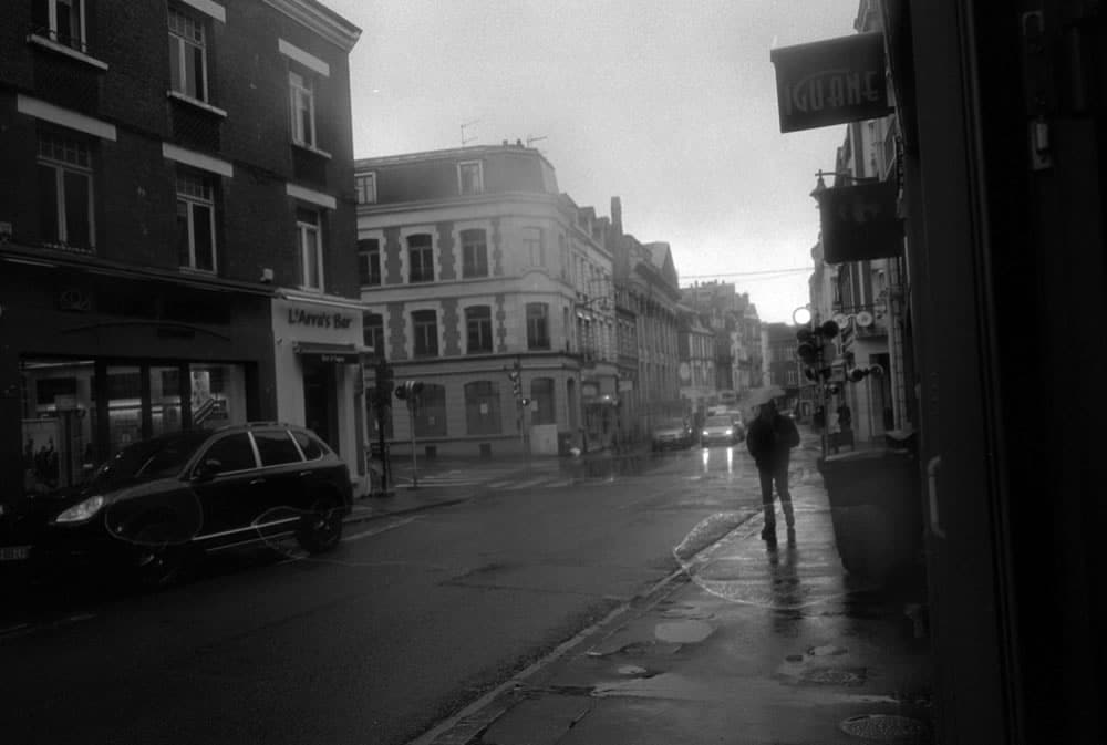 The photo from Arras that I gave as a print to Heather. Contax G2 – Carl Zeiss Biogon 2,8/28 – Kodak Tri-X 400 – Kodak HC-110.