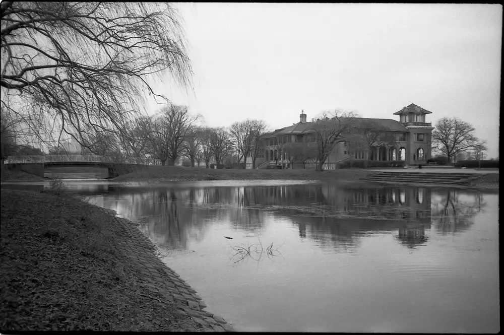 Belle Isle, Detroit - Canon SureShot (my mother’s camera - I unearthed it last winter and it gave me one roll before it gasped its last breath) with Lomography Earl Gray film, on Belle Isle in Detroit)