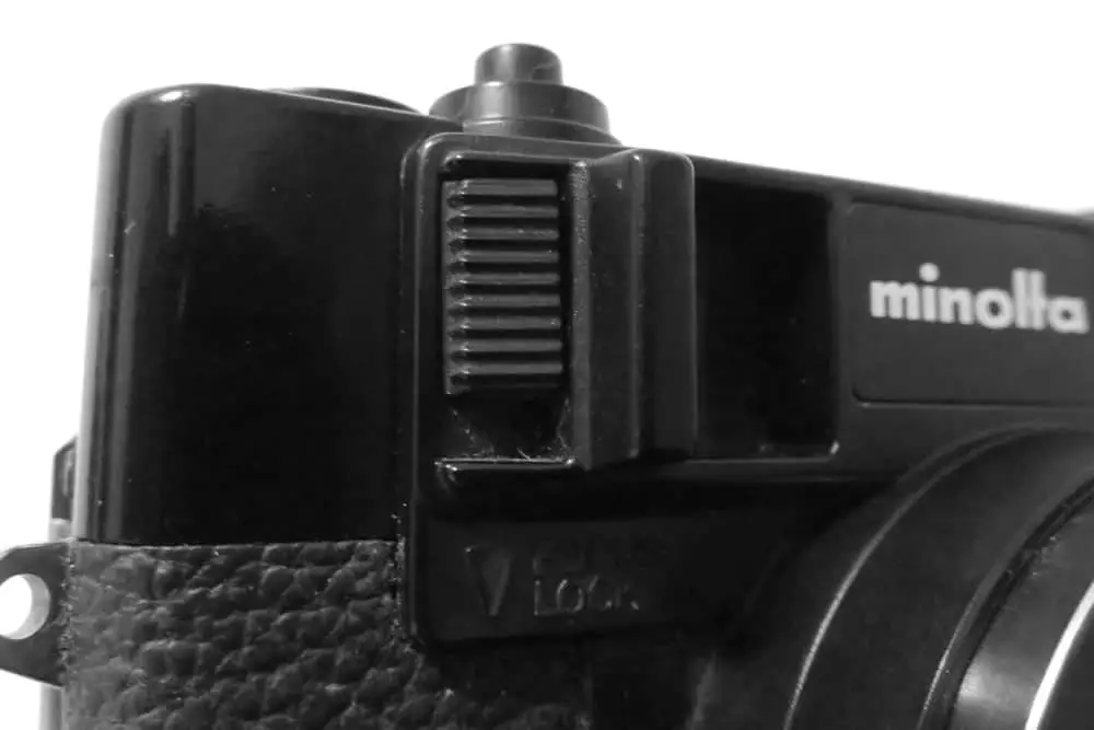 Minolta Hi-Matic - Focus lock