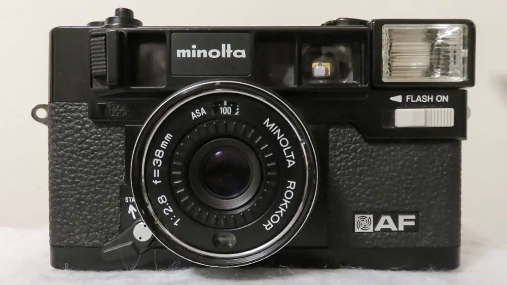 Minolta Hi-Matic AF - The front of the camera