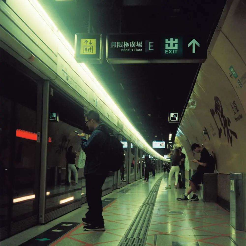 Sheung Wan, subway - Kodak Portra 800 - Fuji GS645W