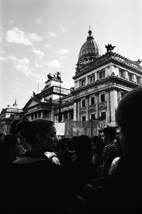 JCH Streetpan 400 BW - Marcha Mujeres