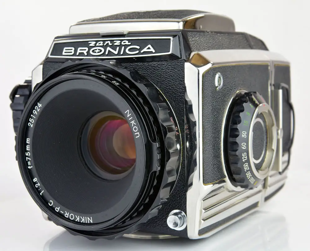 Zenza Bronica S2A - Front Right