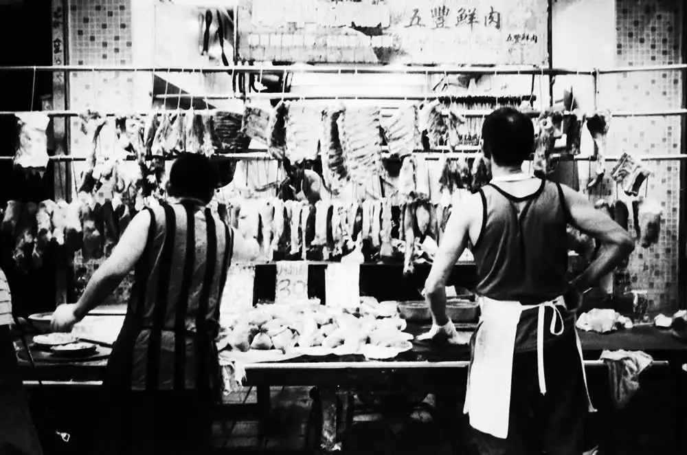 Meat, Hong Kong 2016, photo on film, Olympus Mju II, digital black and white