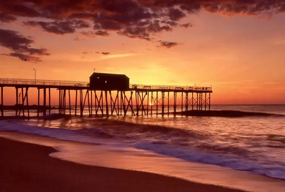 Zheng Xu‏ - @zxuphoto Sunrise at Belmar beach @summerfilmparty #nikonf100 #Fujifilm #velvia50 #35mmfilm Category: Landscape #SummerFilmParty #believeinfilm