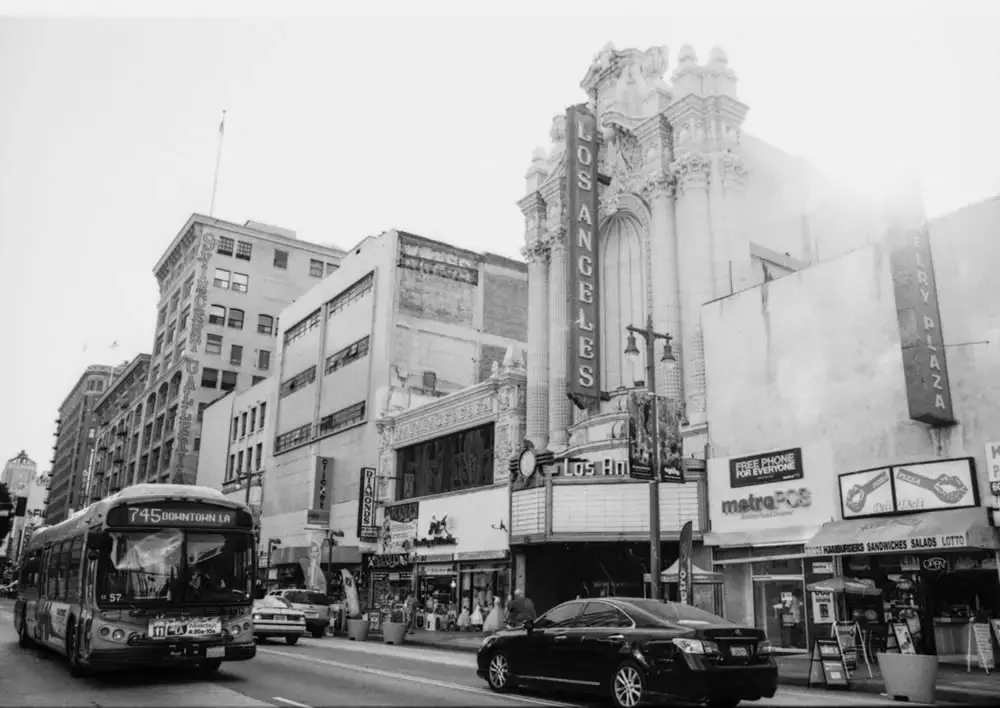 Los Angeles Theatre - Sunset rush hour on Broadway, Los Angeles. JCH Street Pan 400, Canon EOS-3