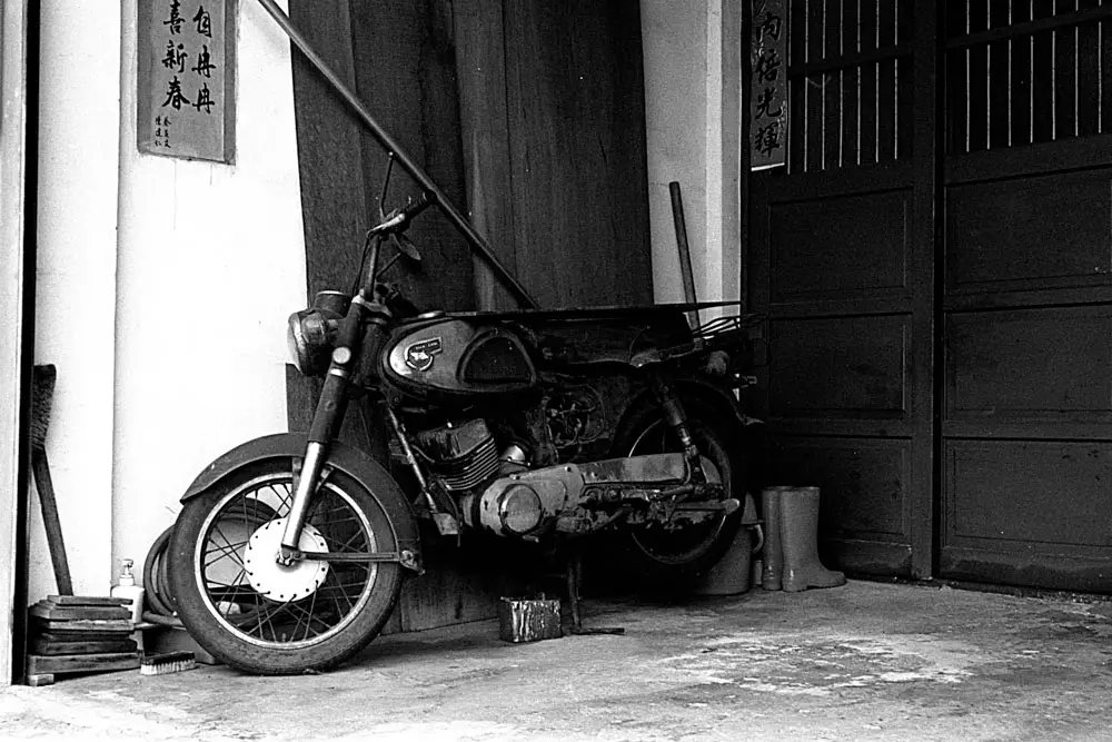 Lucky New SHD 100 EI 400 - Over exposed