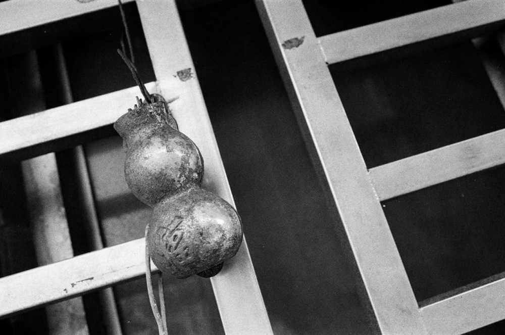 Incense gourd - Shot on ILFORD HP5 PLUS at EI 400. Black and white film in 35mm format.