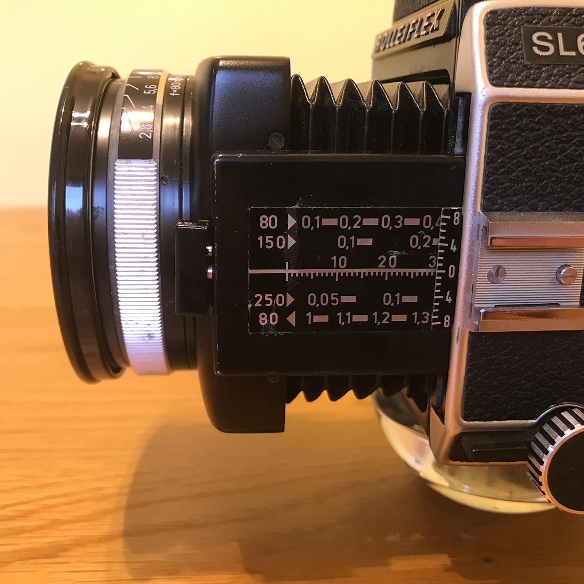 Rolleiflex SL66 - Bellows Focusing