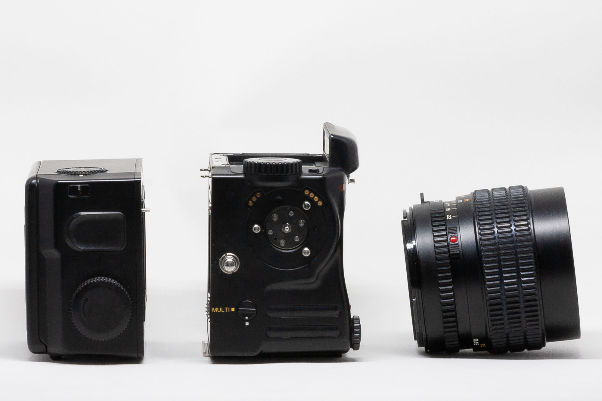 Profile of film back, Mamiya 645 Pro body, and Mamiya-Sekor C 45mm 2.8 N lens