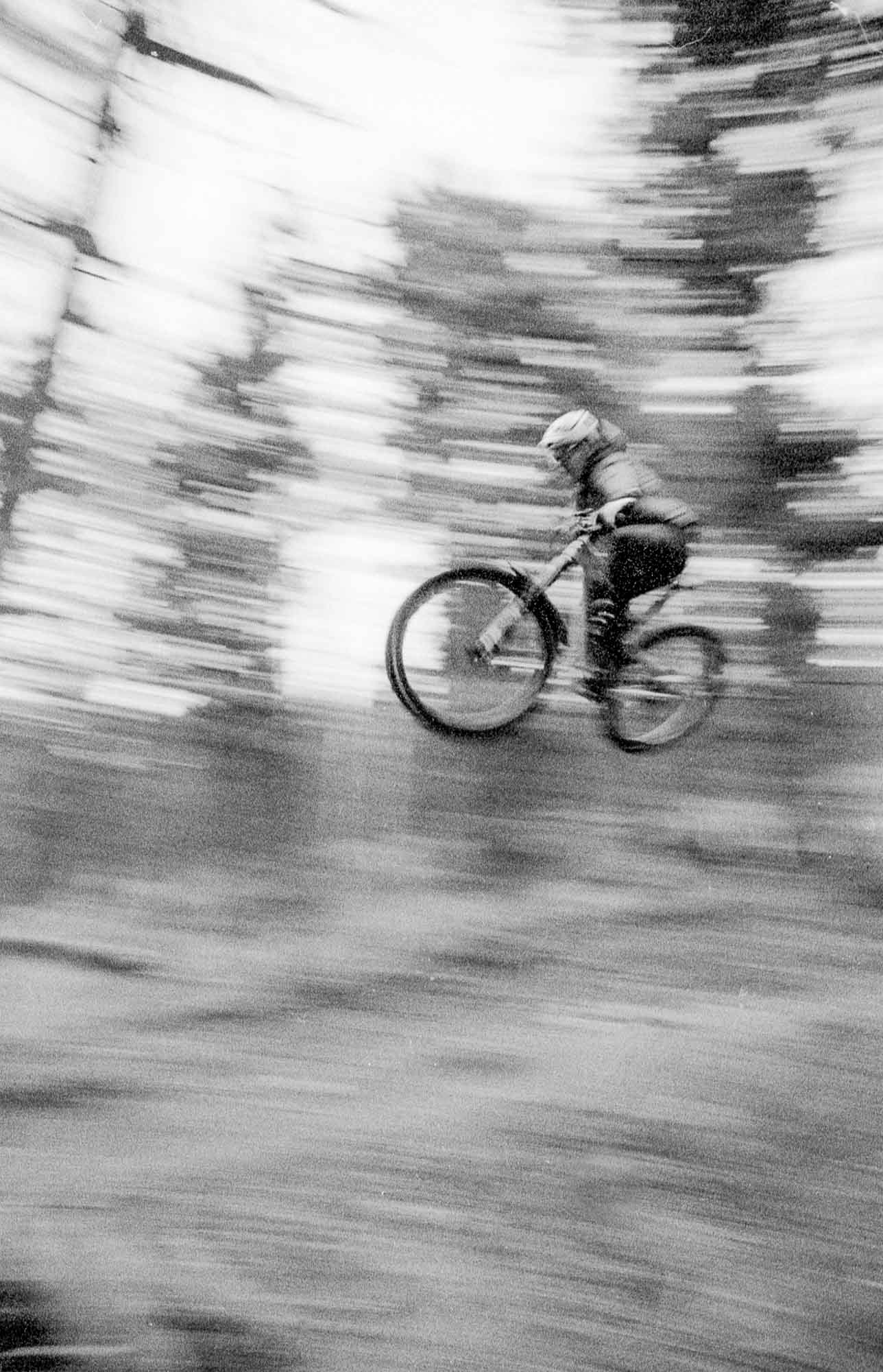 5 Frames… Of mountain bikes with ILFORD Delta 3200 Professional (EI 3200 / 35mm format / Canon EOS 650)