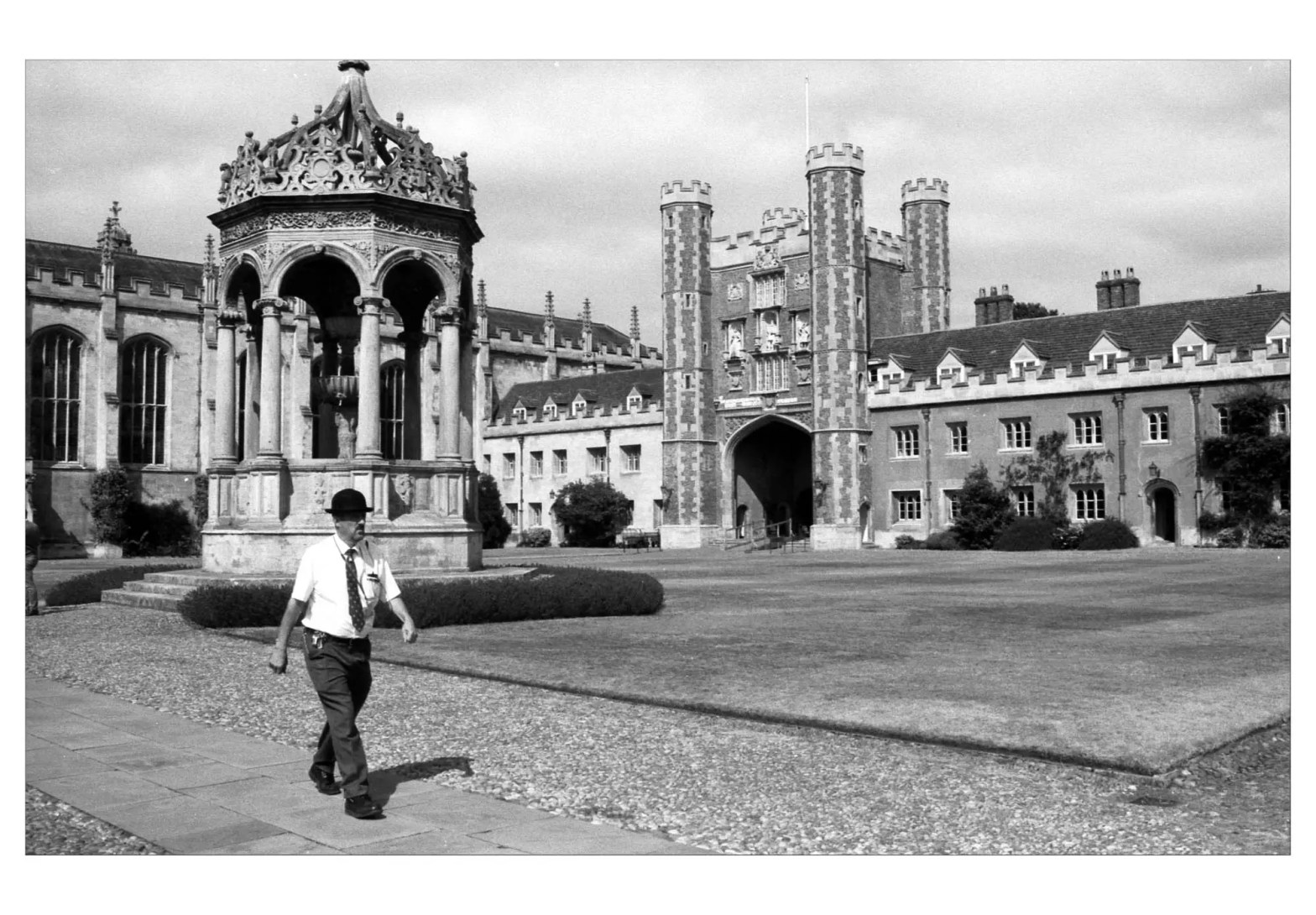 5 Frames… Of Cambridge with Kentmere 100 (EI 100 / 35mm format / Olympus OM-10)