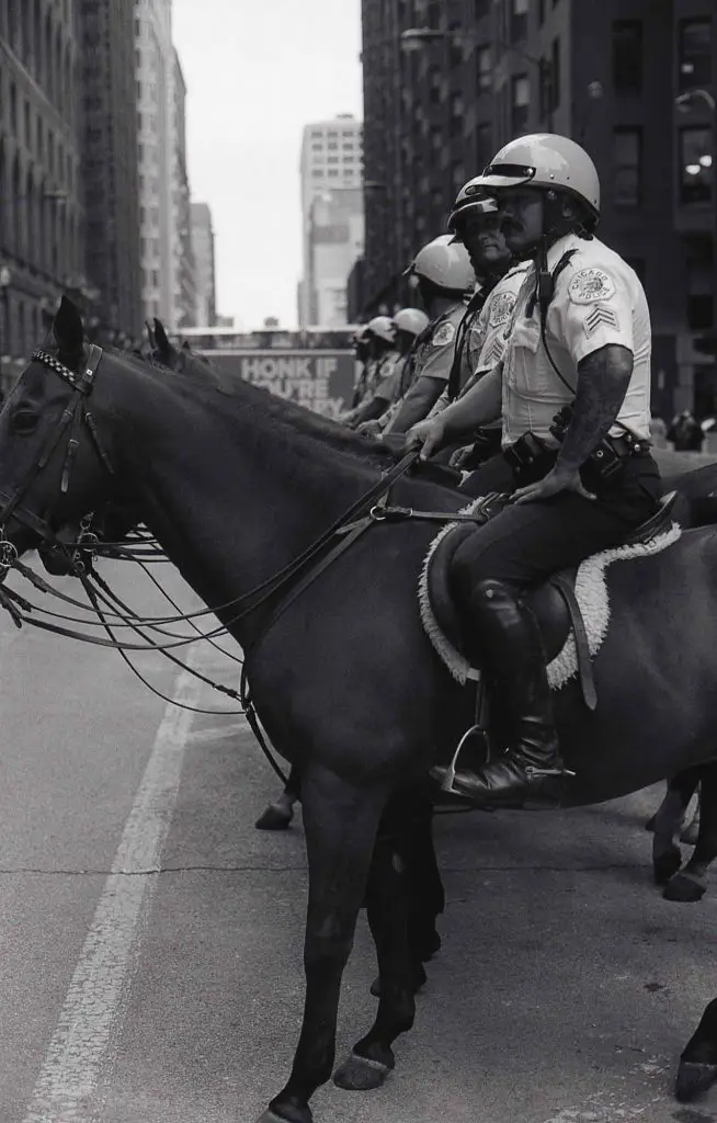 Following in Vivian Maier's footsteps - Chicago police
