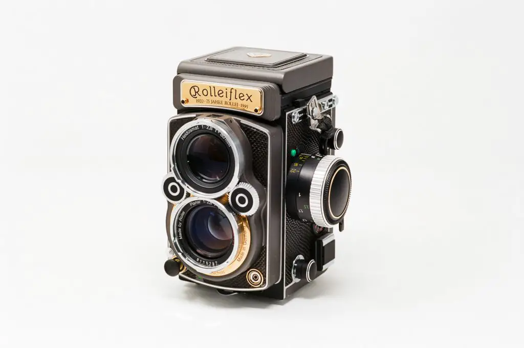 Reviewing the Rolleiflex 2.8GX Expression 75 years edition (it's 