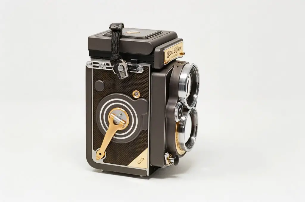 Rolleiflex 2.8GX Expression 75 Years Edition - Pentax MZ-S, Pentax SMC FA 77mm f/1.8 Limited, Kodak Ektar 100