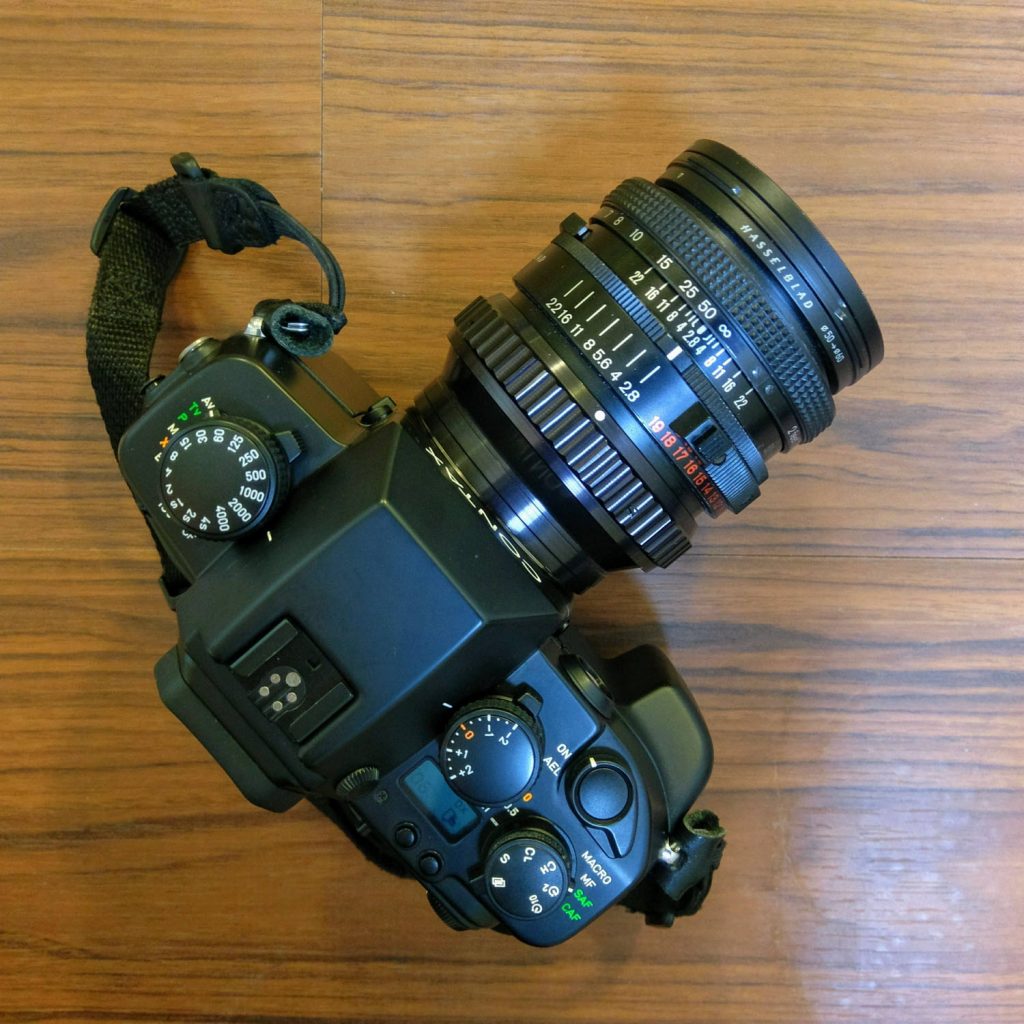 CONTAX AX with Hasselblad Zeiss Planar F 80mm f/2.8