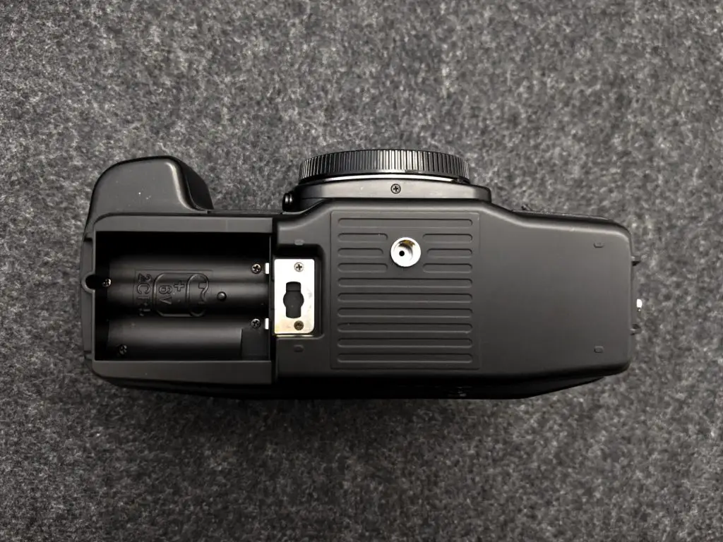 CONTAX AX - Battery compartment