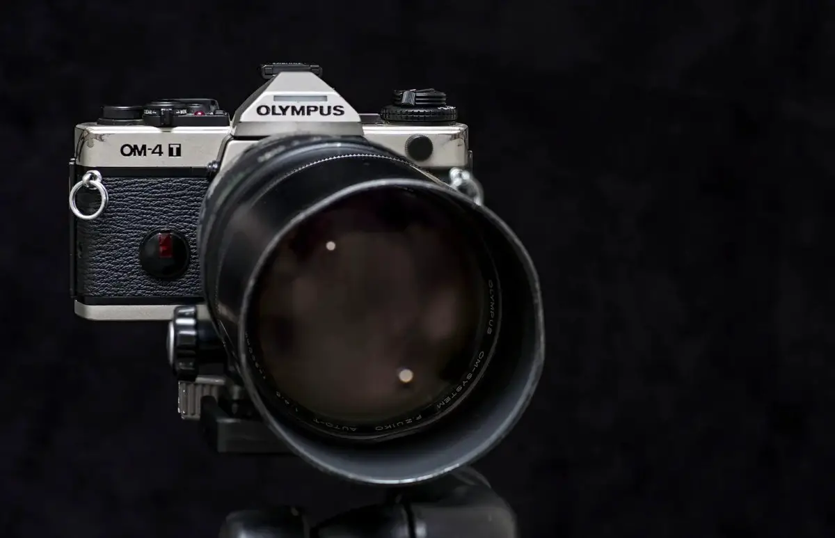 Olympus OM-4T and Olympus Zuiko 300mm f/4.5