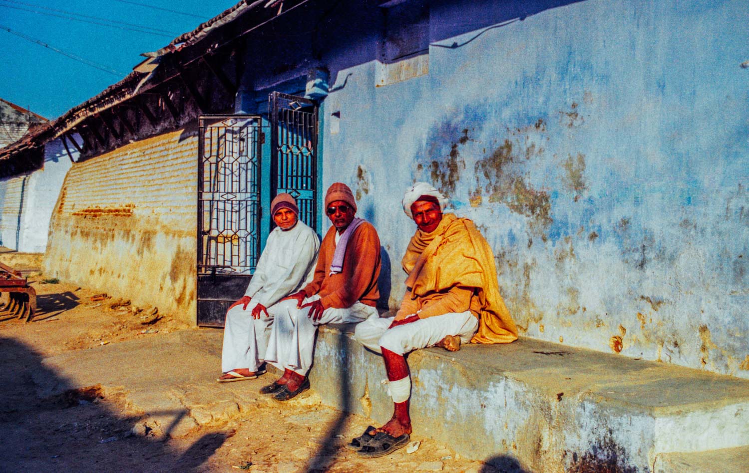 3 wise men. Jesangpura, India. Yashica FX-D