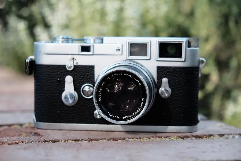 Leica M3 and Leica SUMMICRON-M 5cm f2 Collapsible