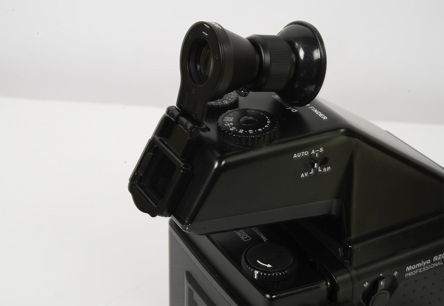 Mamiya RZ67 - magnifier FD701 for FE 701 and "Model 2" prisms (flipped up)