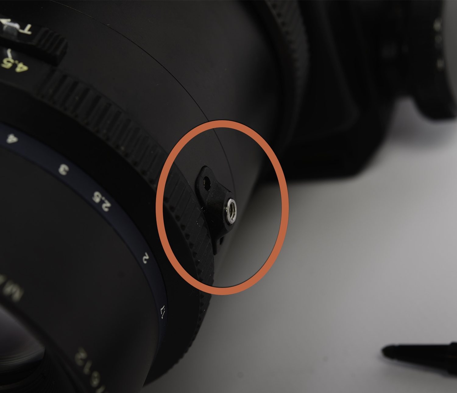 Mamiya RZ67 - mirror-side cable correctly removed