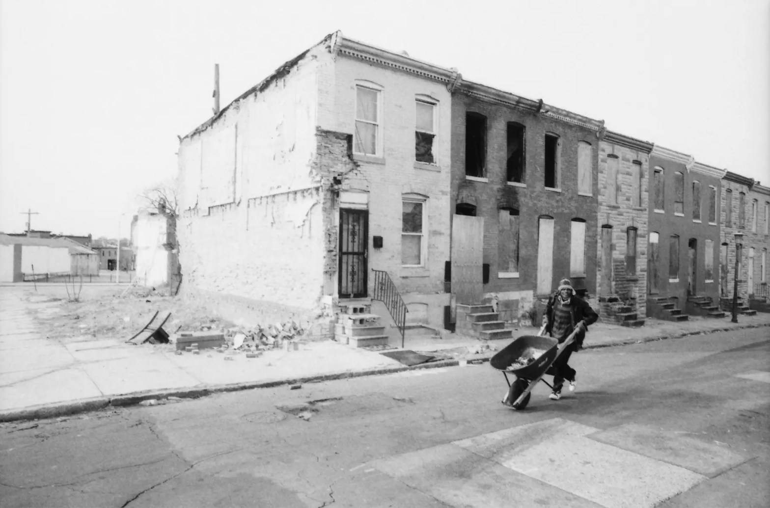 5 Frames… Of Baltimore’s East Side with Fomapan 400 Action (EI 320 / 35mm format / Canon A-1)