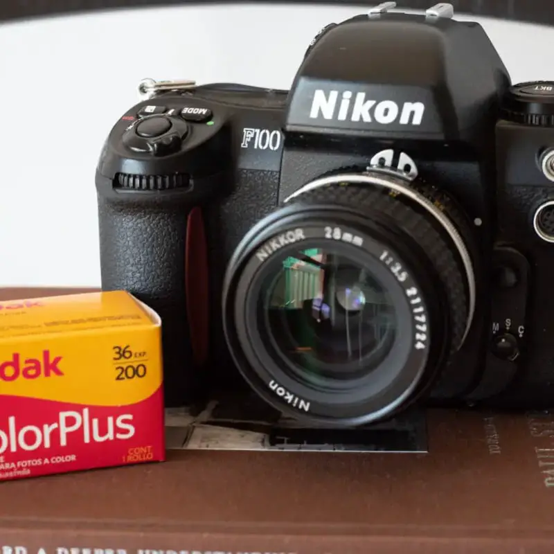 Nikon F100 and Nikon Nikkor 28mm f/3.5 AI - Rodrigo Veríssimo