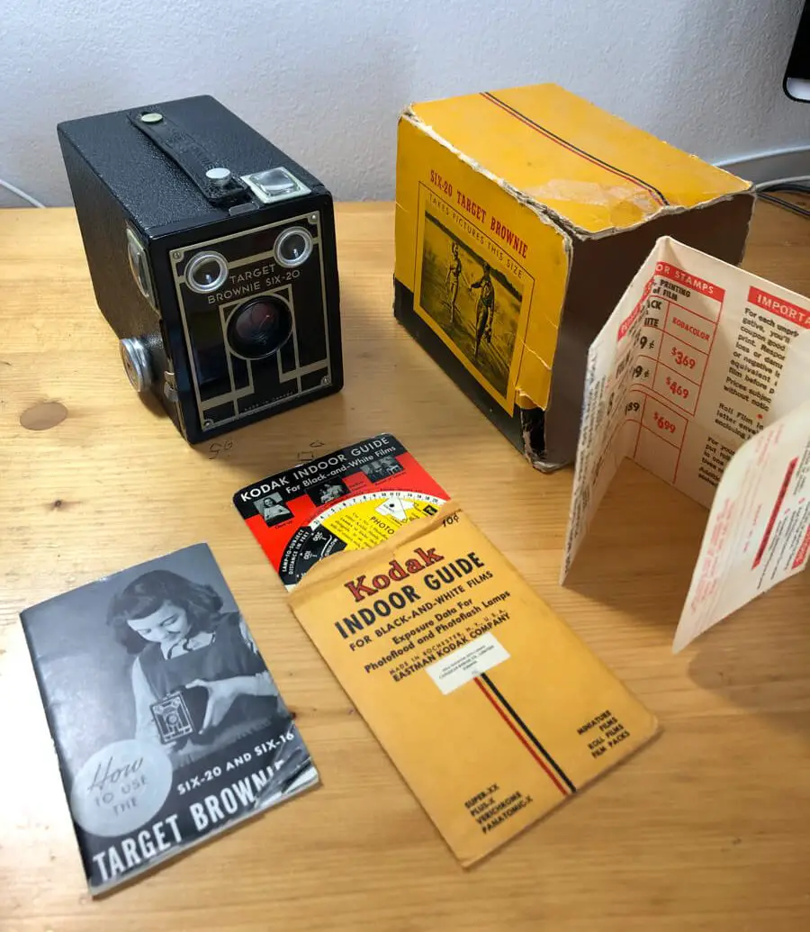 5 Frames… From a Kodak Brownie Target Six-20 on T-MAX 400 (620 Format / EI 400)