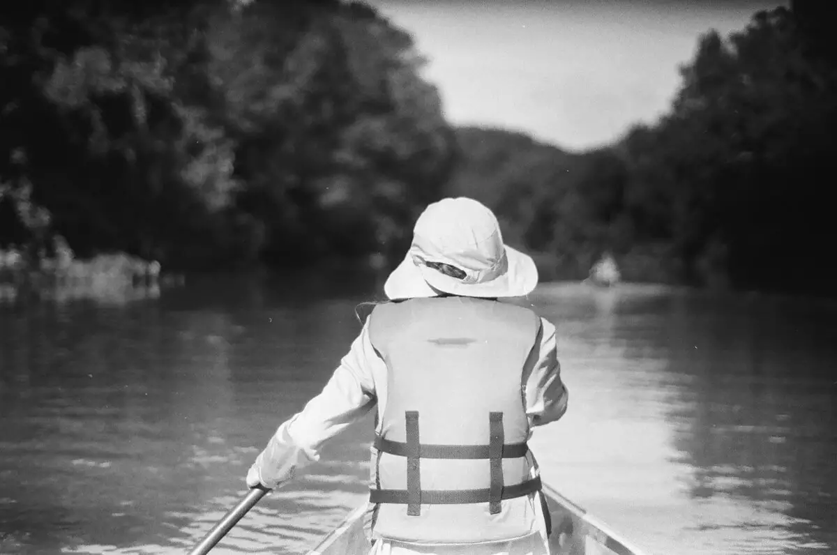 5 Frames... On the Buffalo River with ILFORD HP5 PLUS (35mm Format / EI 400 / Nikon EM + Nikon Series E 50mm F/1.8) - by Chase Taylor