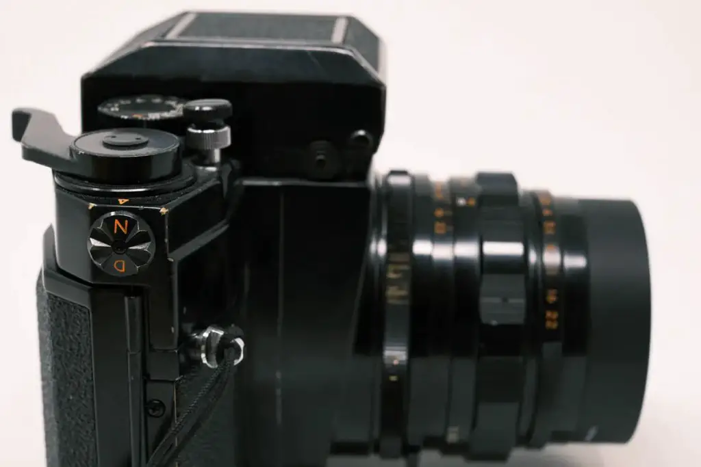Norita 66 camera with waist level finder - Right (Close-up)