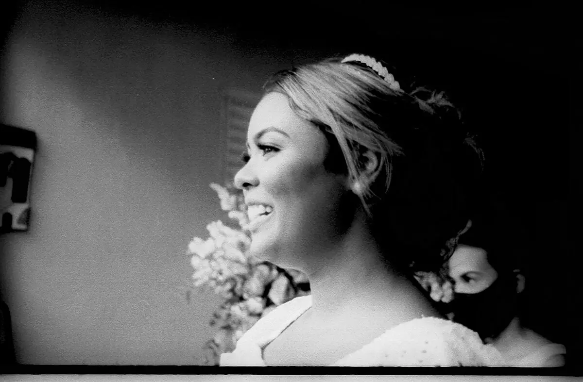 5 Frames... From my wedding day just before I got married (ILFORD FP4 PLUS / 35mm Format / EI 125 / Canon 3000N + Canon 35-80mm f/4-5.6) - by Matheus de Souza