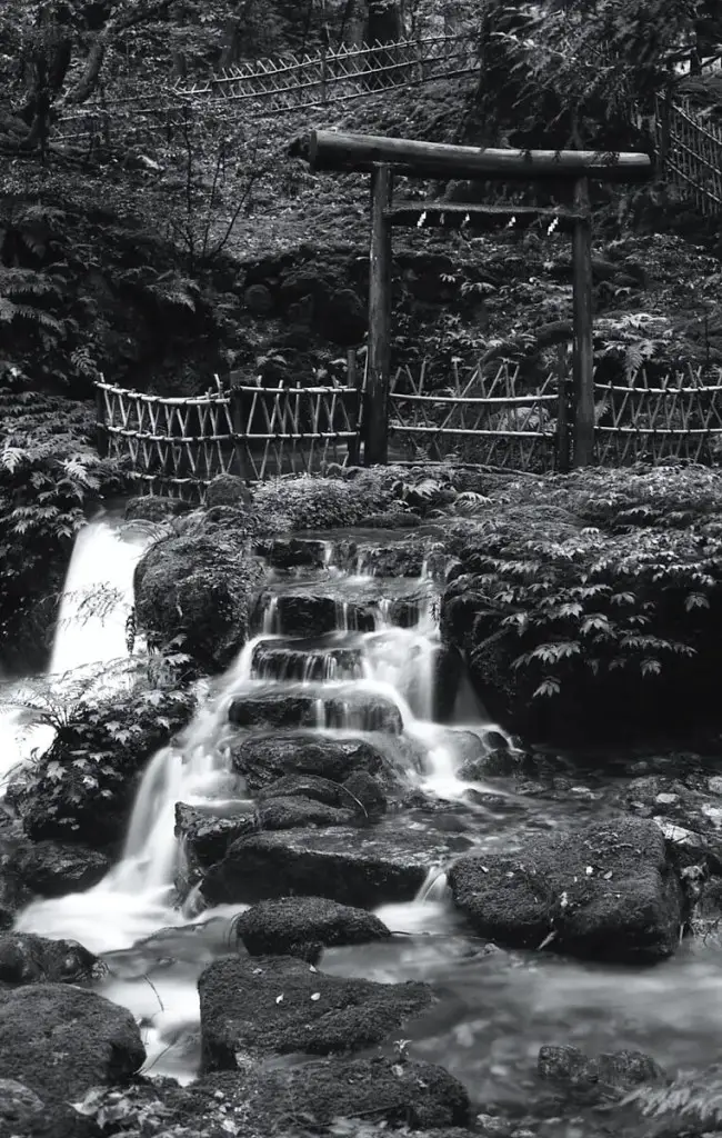 5 Frames… Of Japanese waterfalls with Lomography Babylon Kino 13 (35mm / EI 12 / Nikon FE) by Orrin Heath
