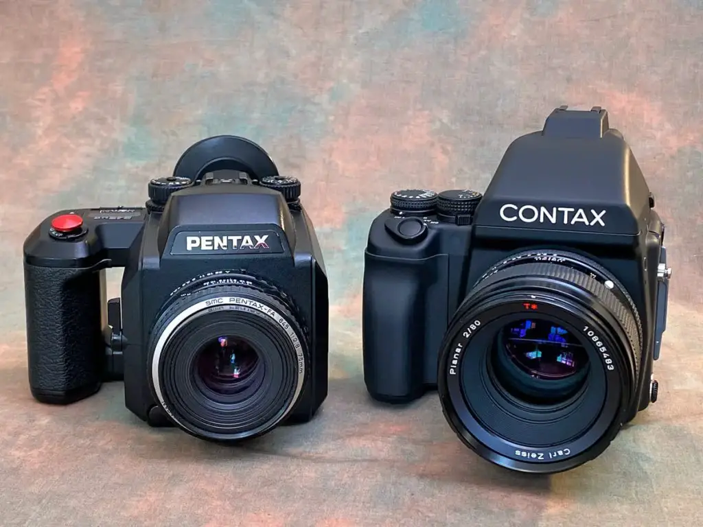 Gear Comparison - The Contax 645 and Pentax 645NII Side by side