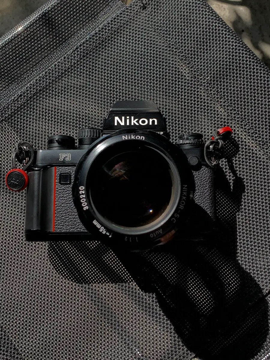 Nikon F3P - top down