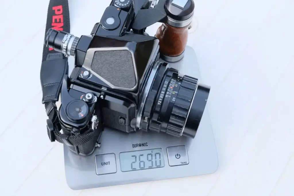 Pentax 67 + 105mm f/2.4 + Grip weight