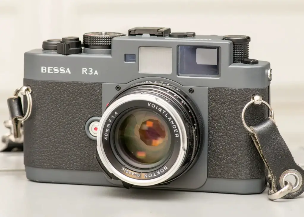 Voigtlander Bessa R3A - Nokton Classic 50mm f/1.4