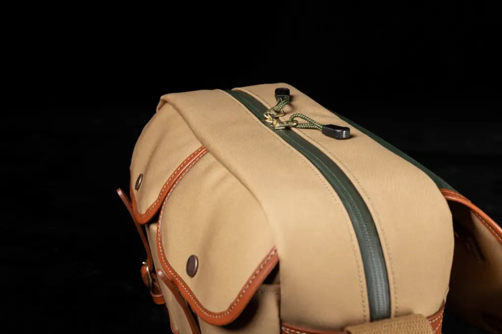 Detail - Billingham Mini Eventer in khaki with tan leather - Main compartment zip