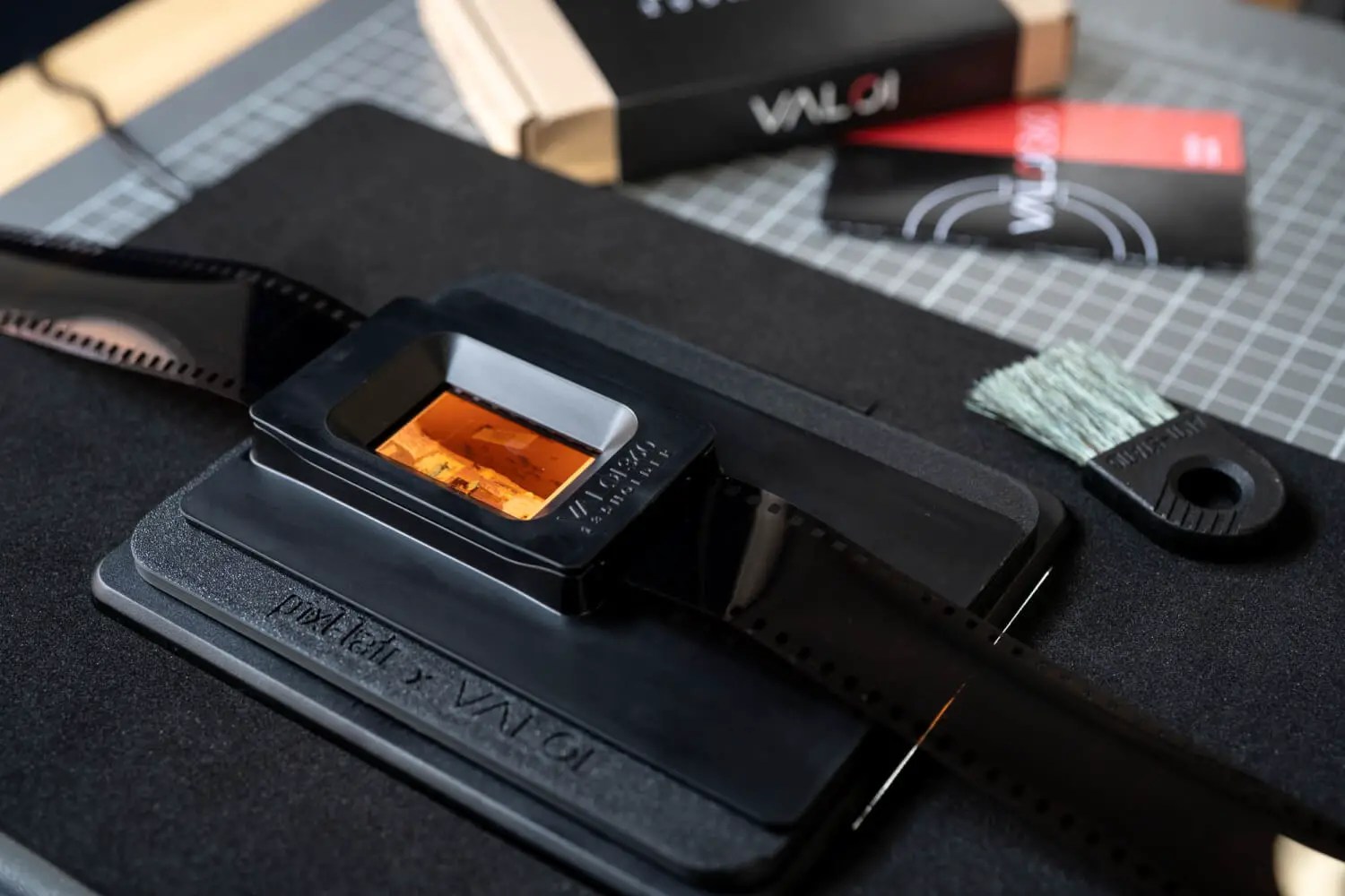 The pixl-latr x VALOI adapter: Get more for your film “scanning” buck