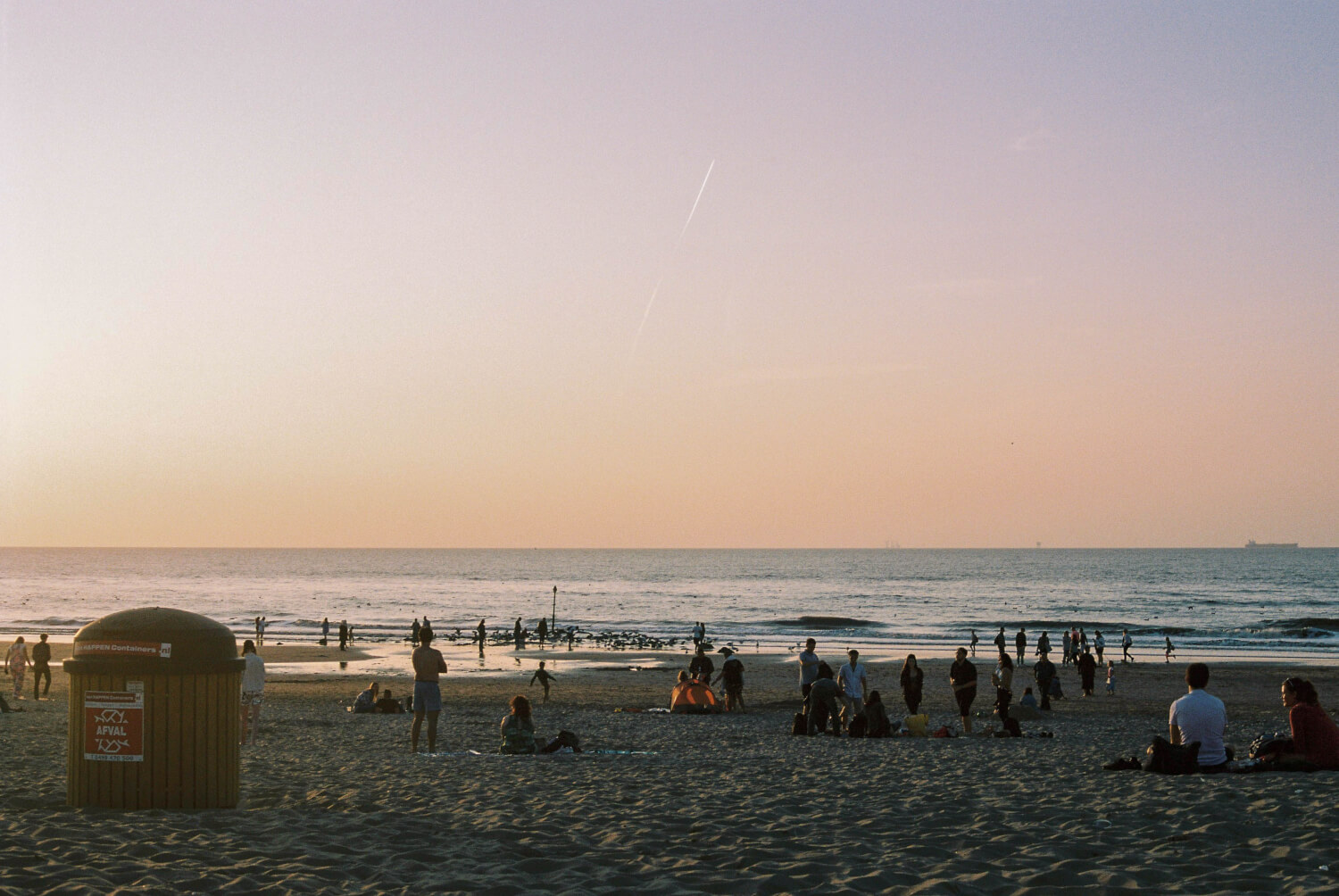 5 Frames… Of the Scheveningen Strand beach on Kodak Portra 160 (Canon A-1 + Canon FDn 50mm f/1.8)