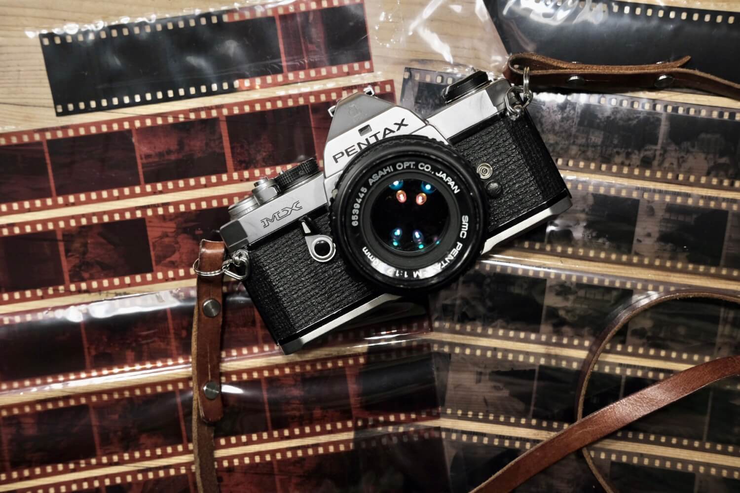限定新品通販激安  F1.7 50mm Pentax-M smc + MX Pentax フィルムカメラ