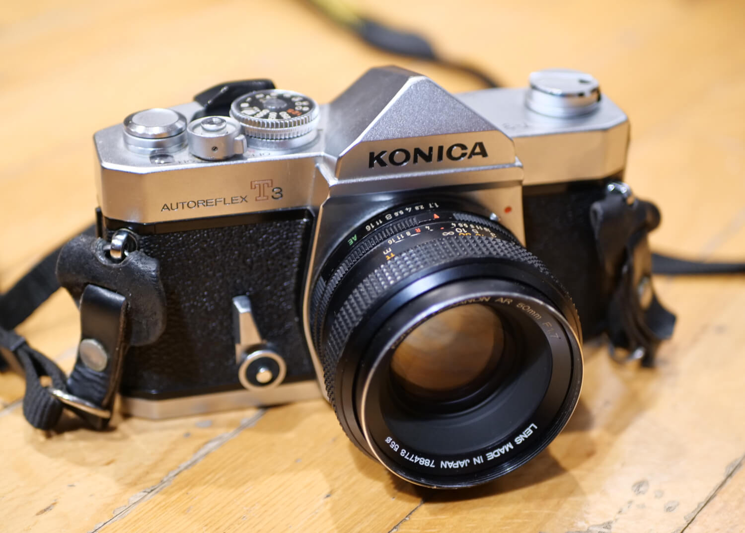 5 Frames… Starting with a walk through Brooklyn on Kodak Tri-X 400 and a Konica Autoreflex T3 (35mm Format / EI 400 / Konica Hexanon AR 50mm f/1.7)