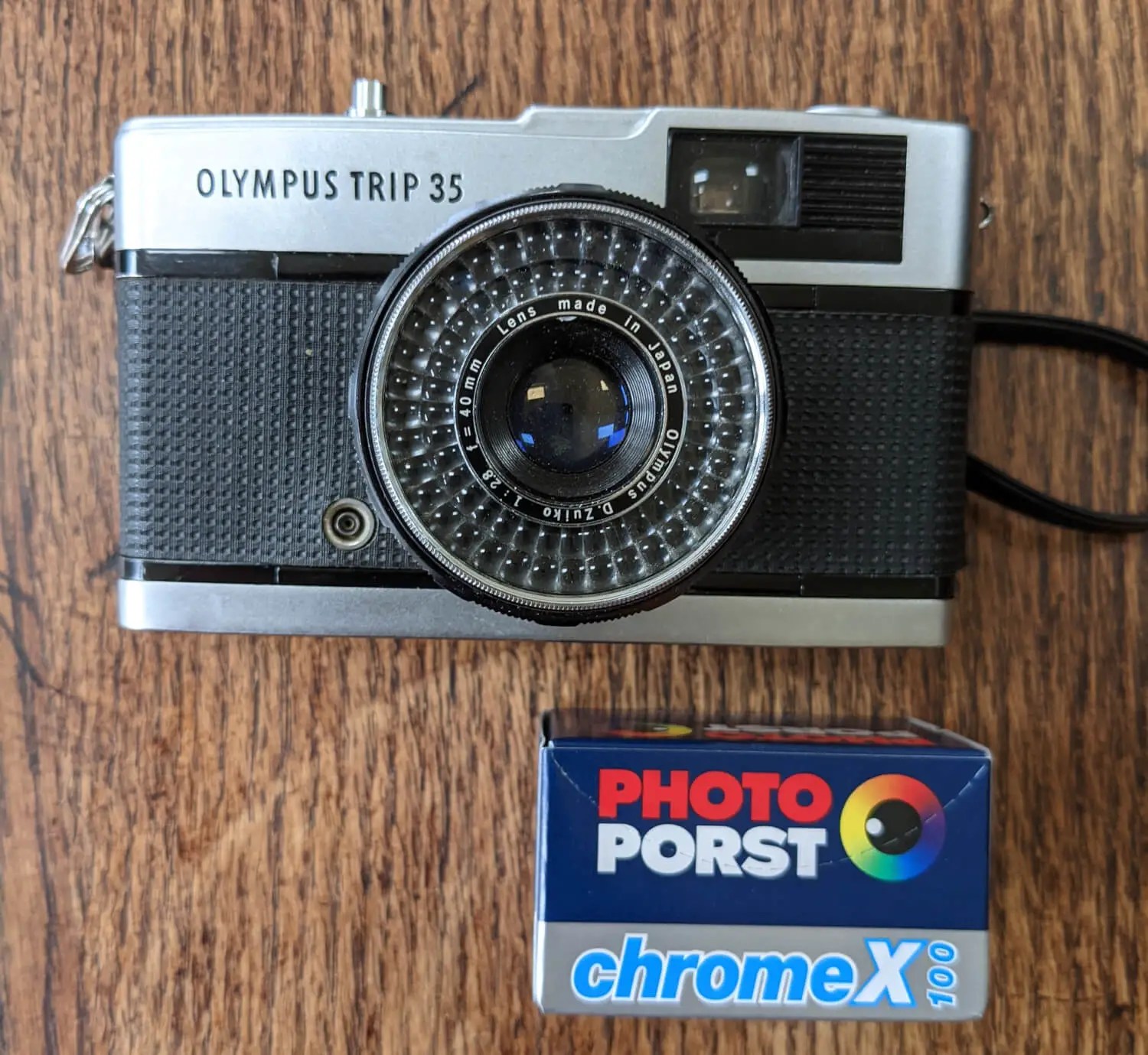 5 Frames… On expired Photo Porst Chrome X slide film with an Olympus Trip 35 (35mm format / EI 100 / Olympus D.Zuiko 40mm f/2.8)