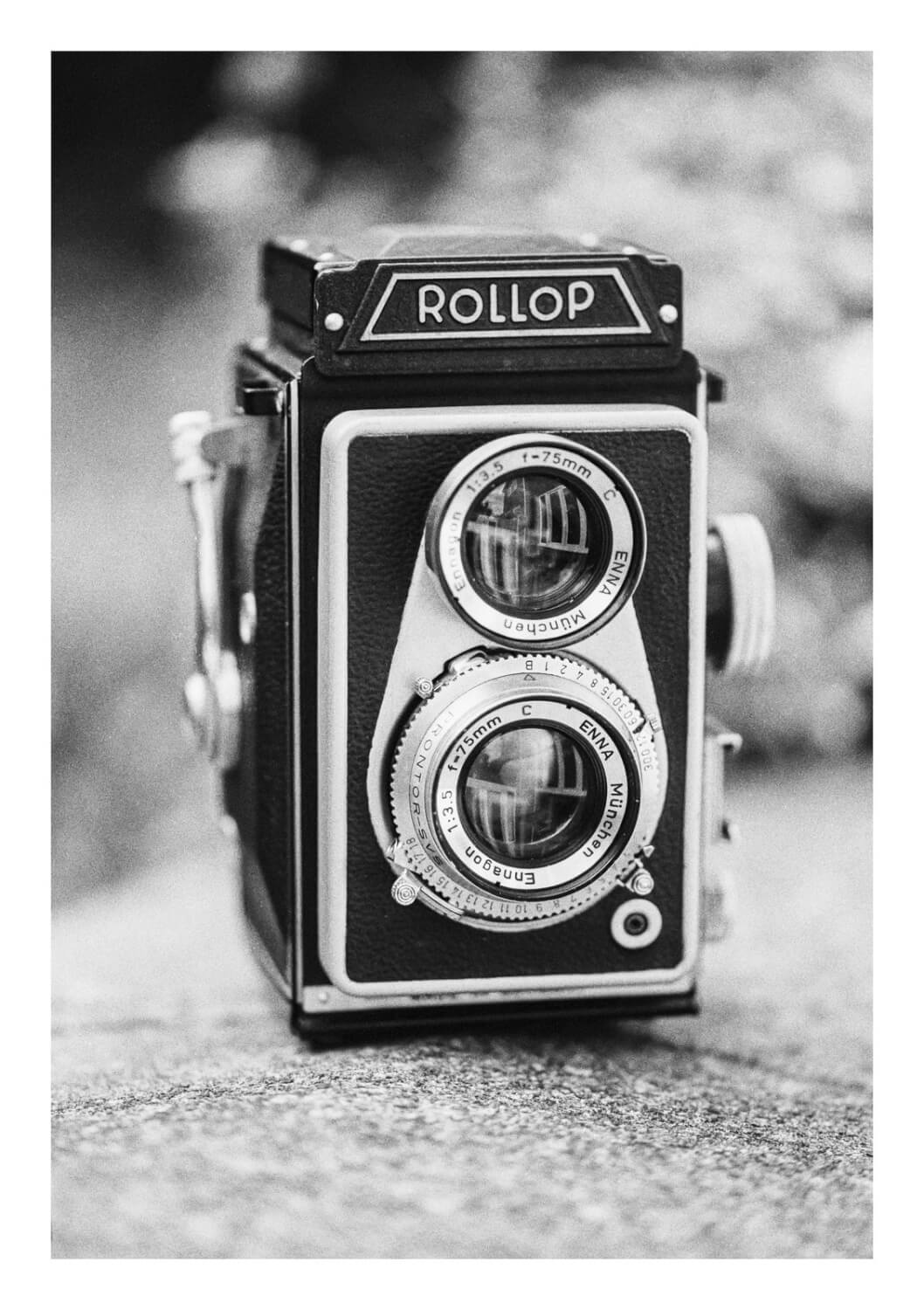 The Lipca Rollop II. Portrait by Nikon F80, Sigma 105mm f/2.8 OS HSM, and ILFORD HP5 PLUS (@ EI 1600).
