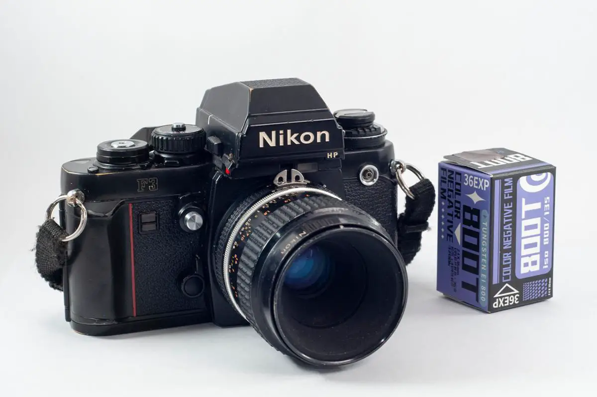 My roll of "Sinostill" 800T and Nikon F3 + Micro-Nikkor 55mm f/2.8, Wenhong